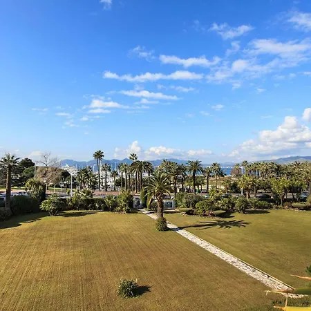 Croisette, Face Au Port Canto * Cannes